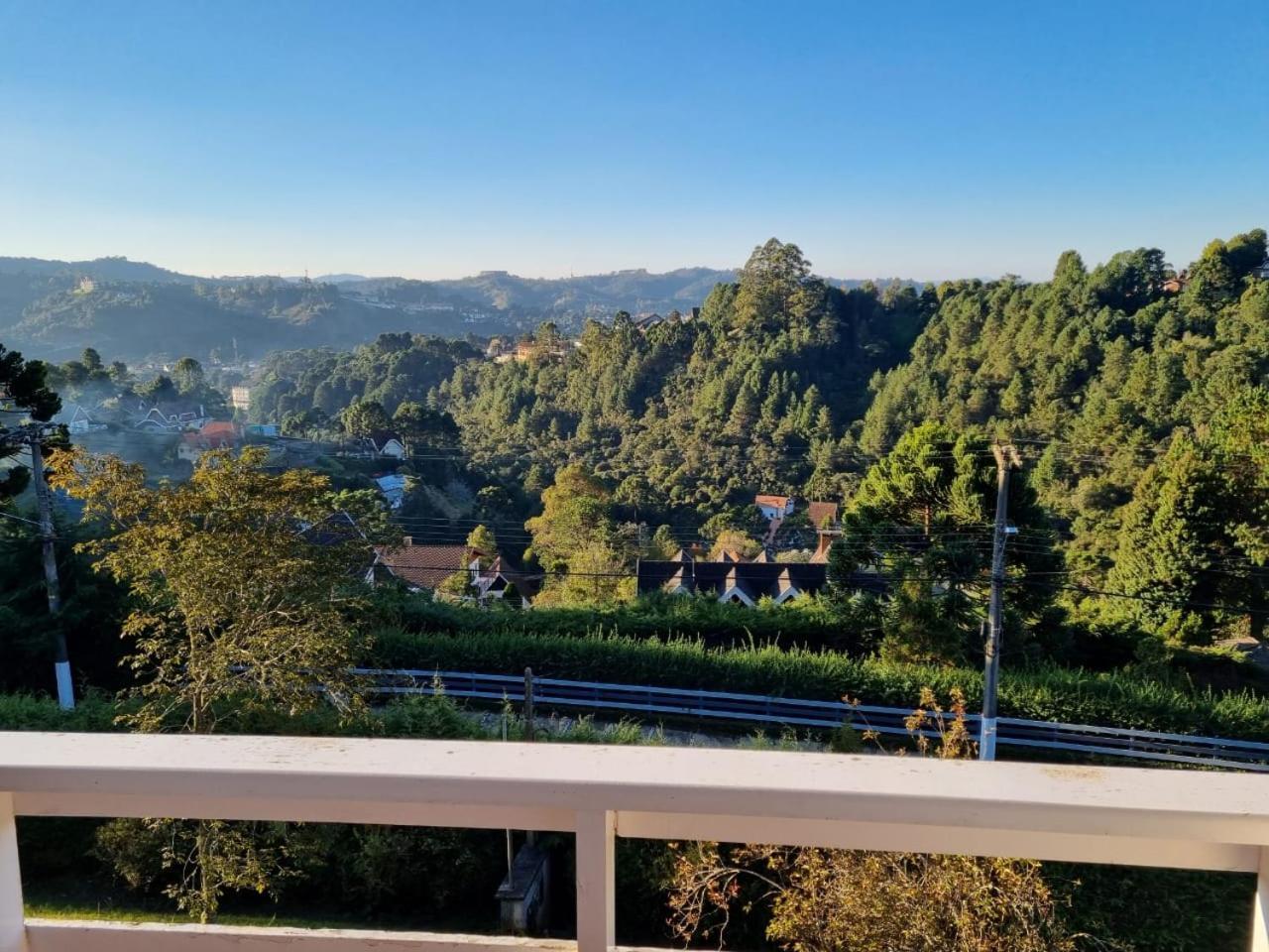 Alto do Capivari - Gramado e vista espetacular Campos do Jordão Exterior foto